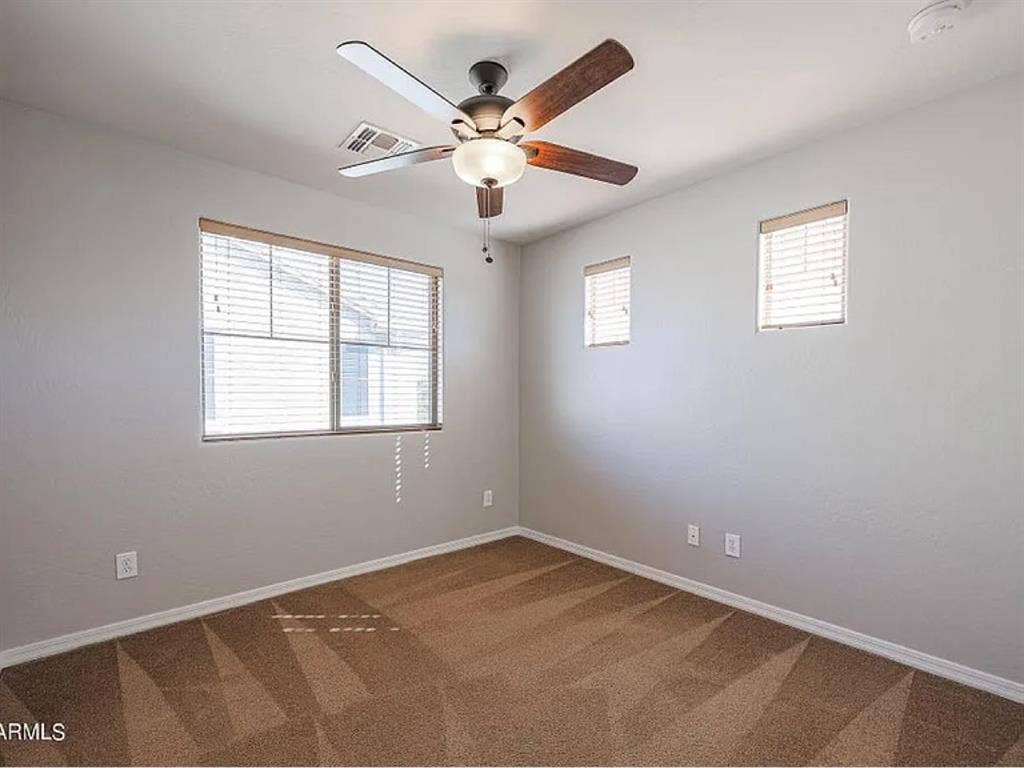 Female roommate needed!