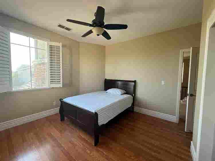 RegencyPark Ntomas- 4 Private Rooms