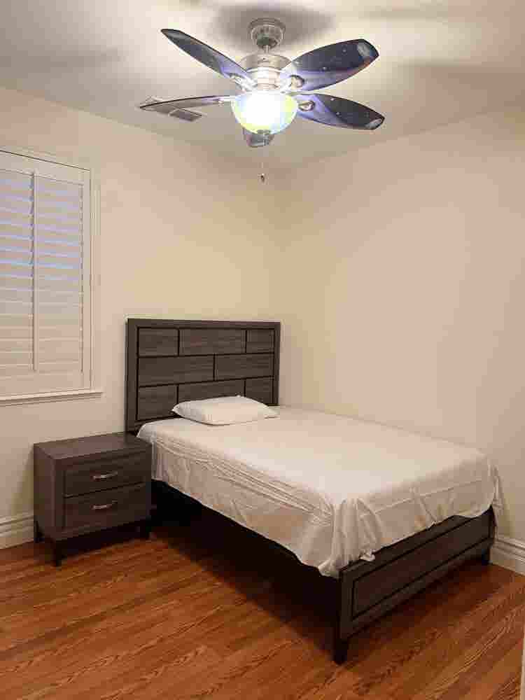 RegencyPark Ntomas- 4 Private Rooms