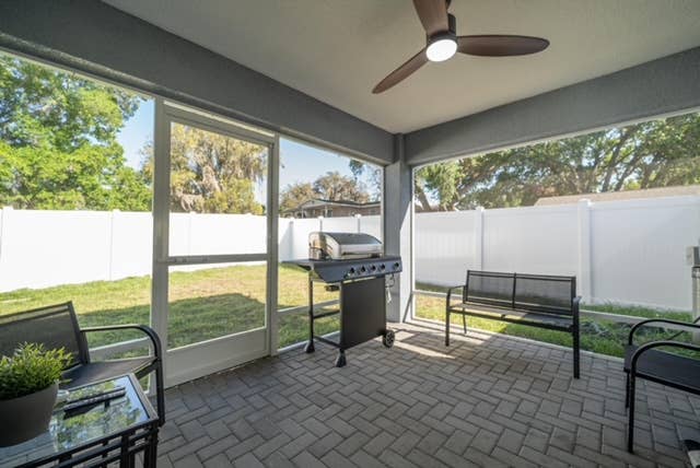 Fully Furnished room in Lakeland!