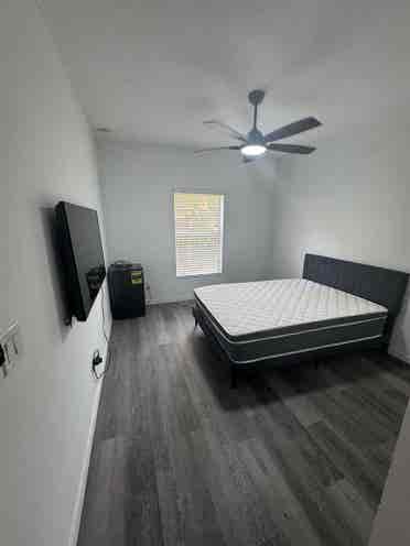 Room for rent every day included