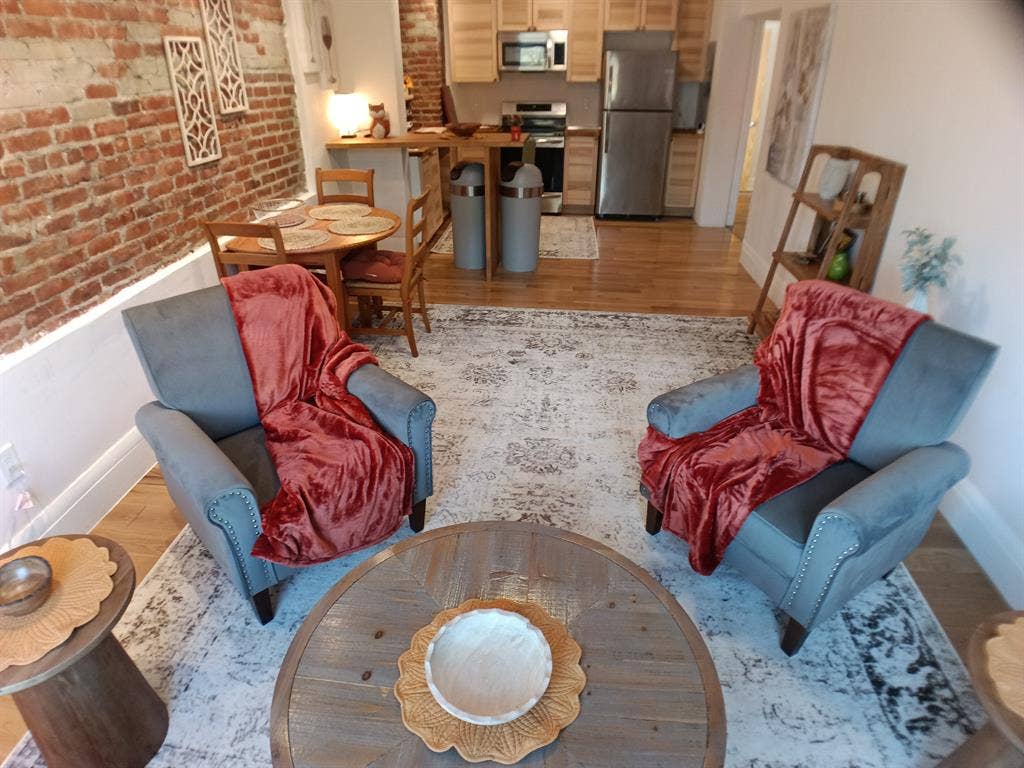 room w/ private porch and utilities