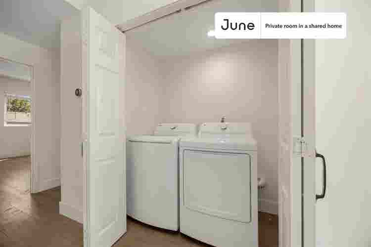 4 BR in Los Angeles