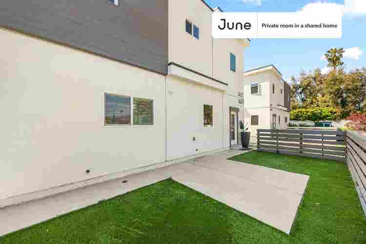 4 BR in Los Angeles