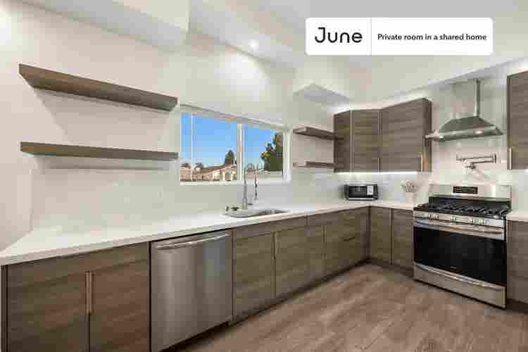 4 BR in Los Angeles