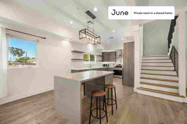4 BR in Los Angeles
