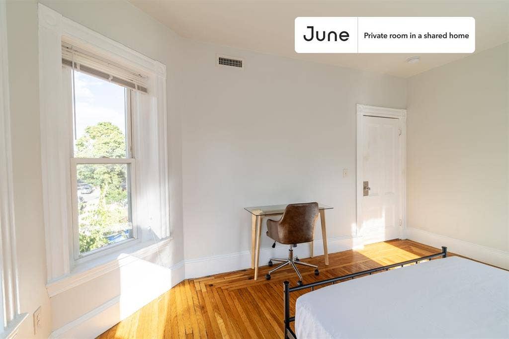 4 BR in Boston