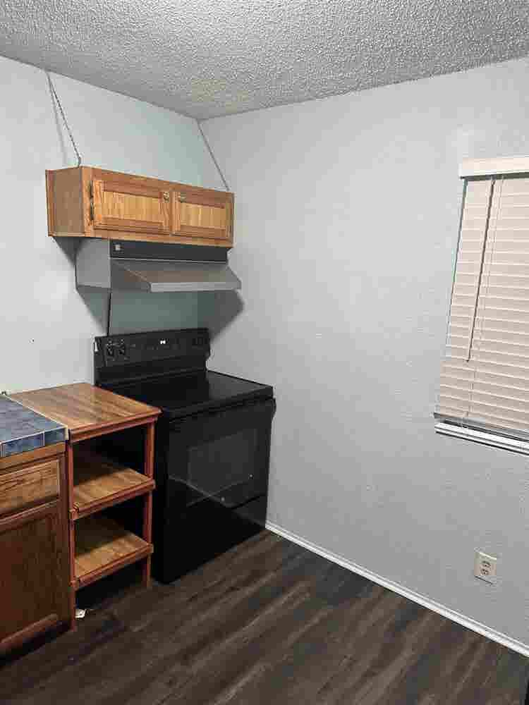 Duplex   
close downtown