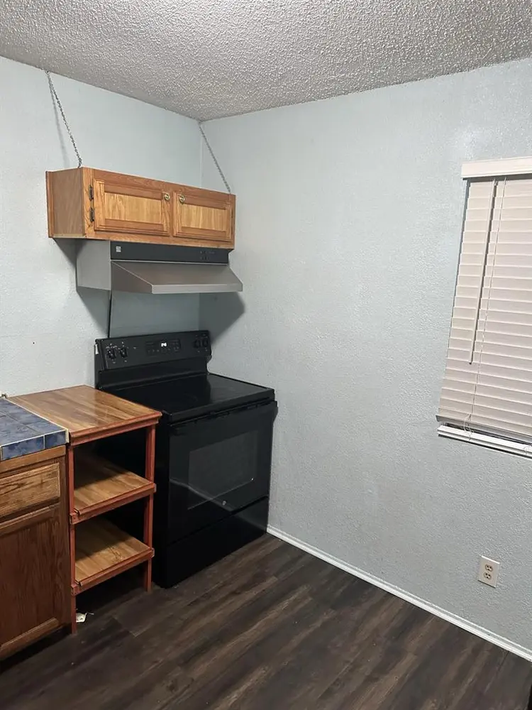 Duplex
close downtown