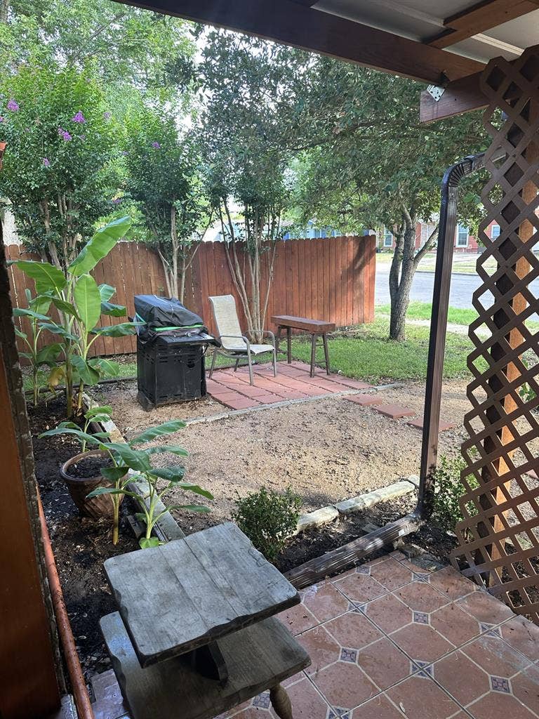 Duplex   
close downtown