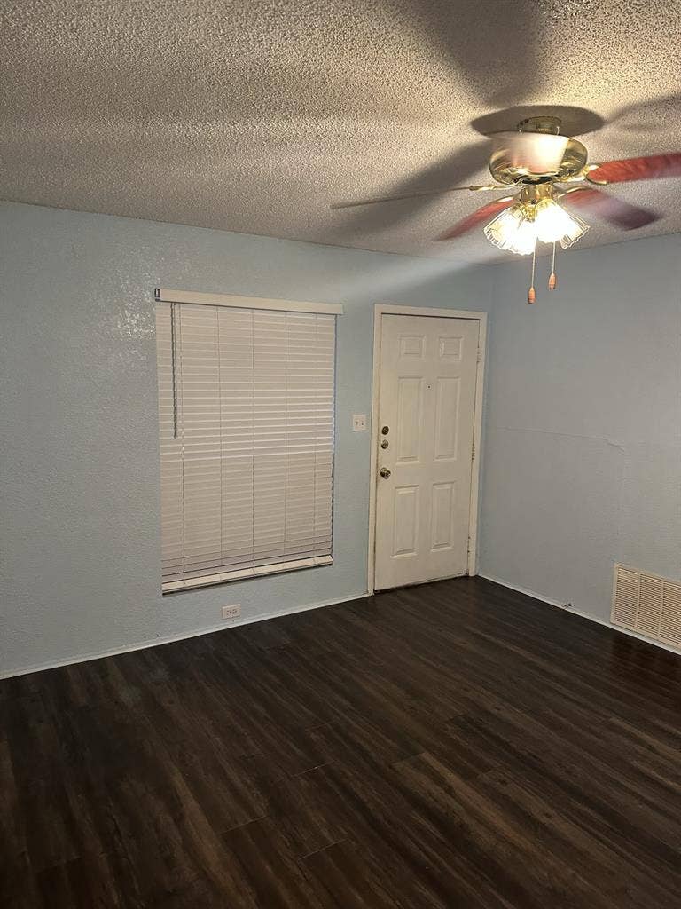 Duplex   
close downtown