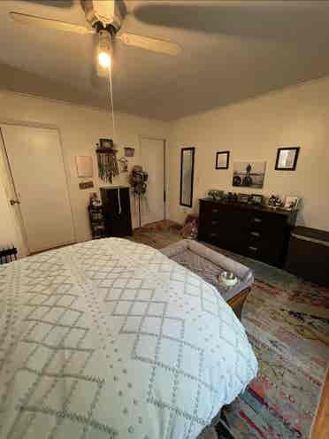 Charming 2 BR Apt w Backyard $