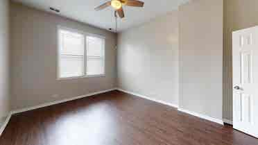 1 BR in Chicago