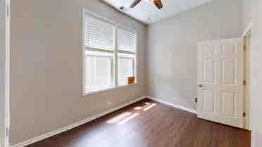 1 BR in Chicago