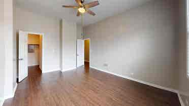 1 BR in Chicago
