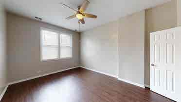 1 BR in Chicago