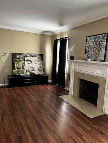 Private room w/shared bathroom