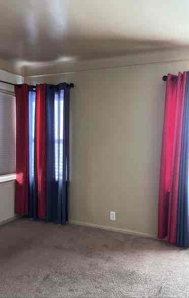 Private room w/shared bathroom