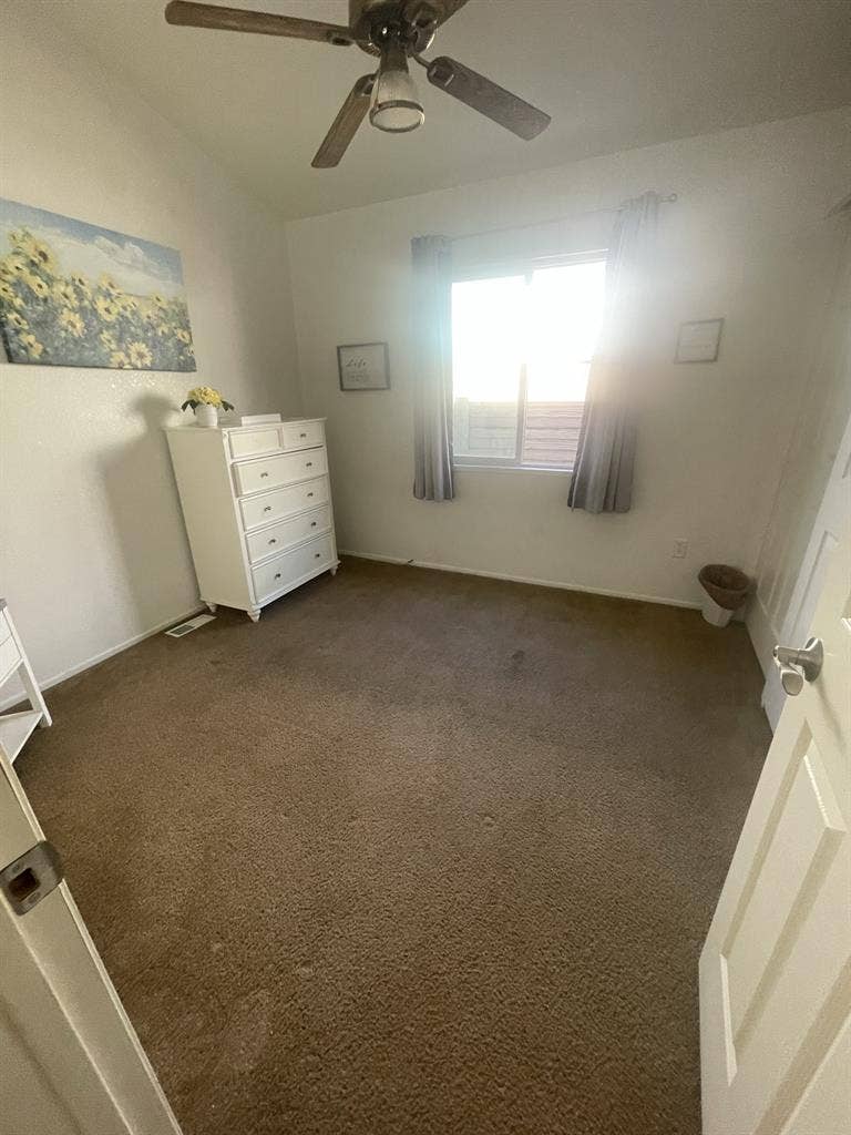Room For Rent