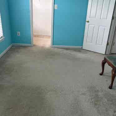 1 room in a 4 bedroom house