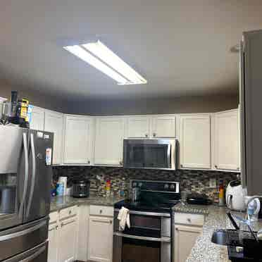 1 room in a 4 bedroom house