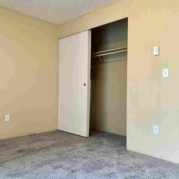 Apartment in Des Moines, WA