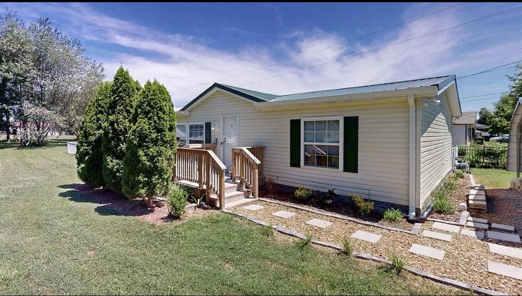 Roommate needed