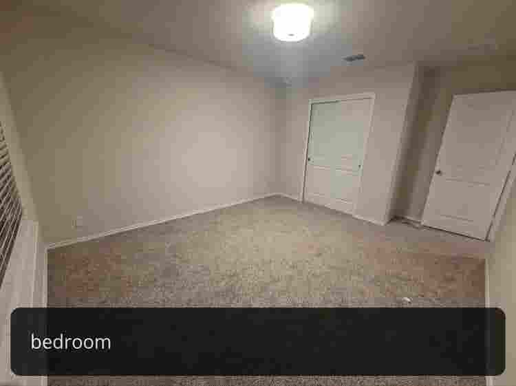Roomates wanted all girls house 🩷