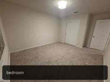 Roomates wanted all girls house 🩷