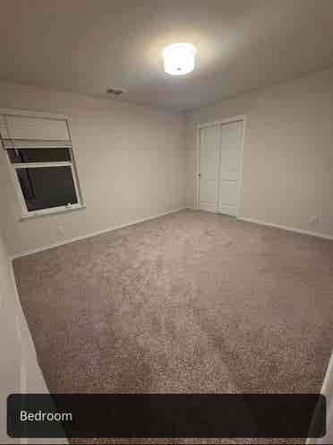 Roomates wanted all girls house 🩷