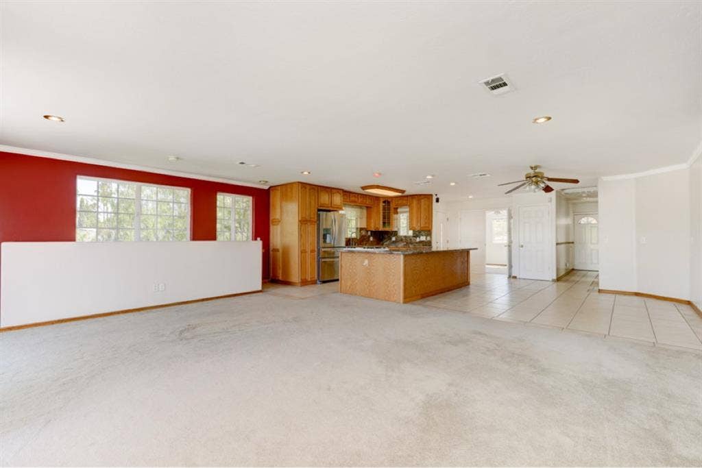 Roommate wanted for  bath!