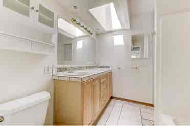 Roommate wanted for  bath!