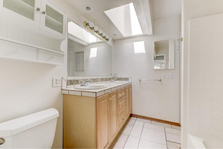 Roommate wanted for  bath!