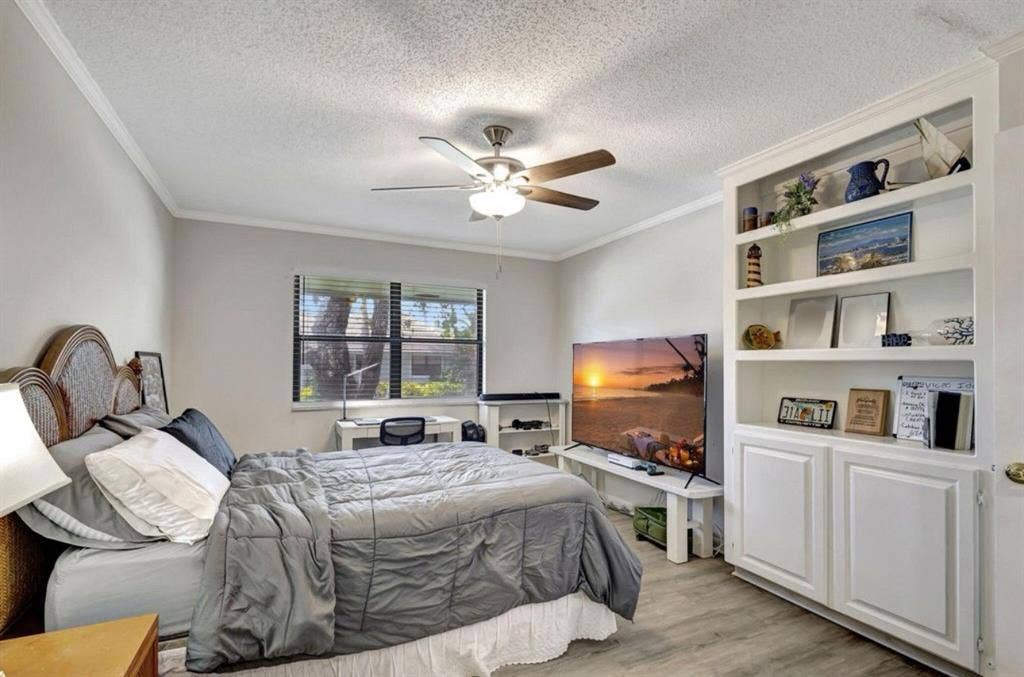 Bedroom for rent