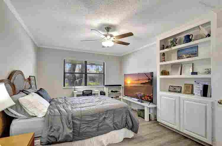 Bedroom for rent