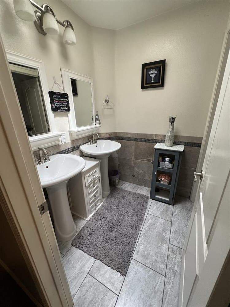 Upscale Henderson neighborhood