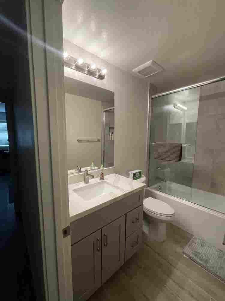 Female Roommate Wanted