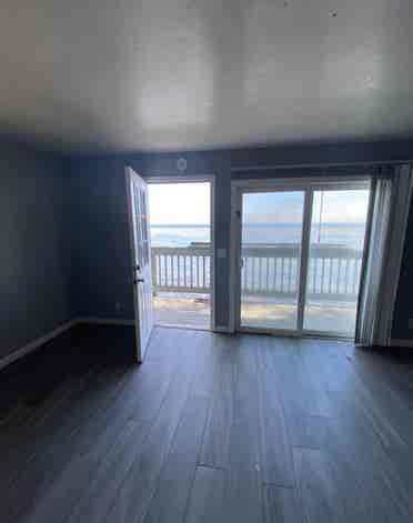 Guys Del Playa House