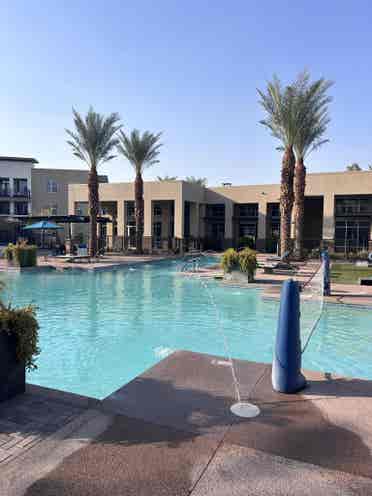 Tempe Top floor luxury Apartment