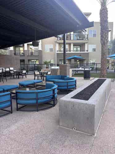 Tempe Top floor luxury Apartment