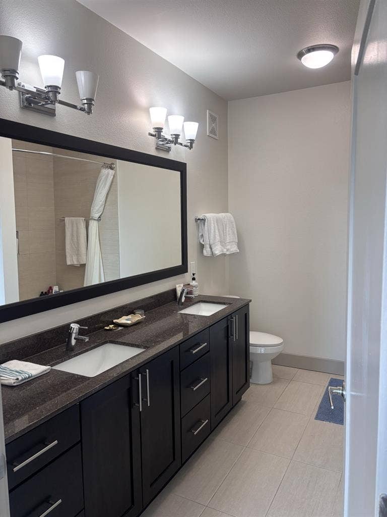 Tempe Top floor luxury Apartment