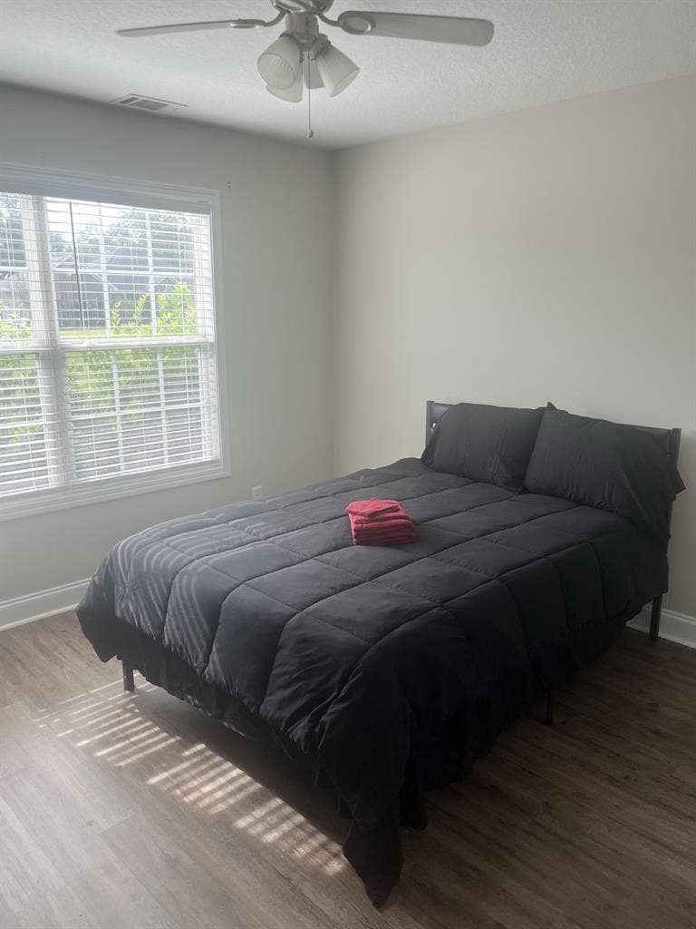 One bedroom: shared space