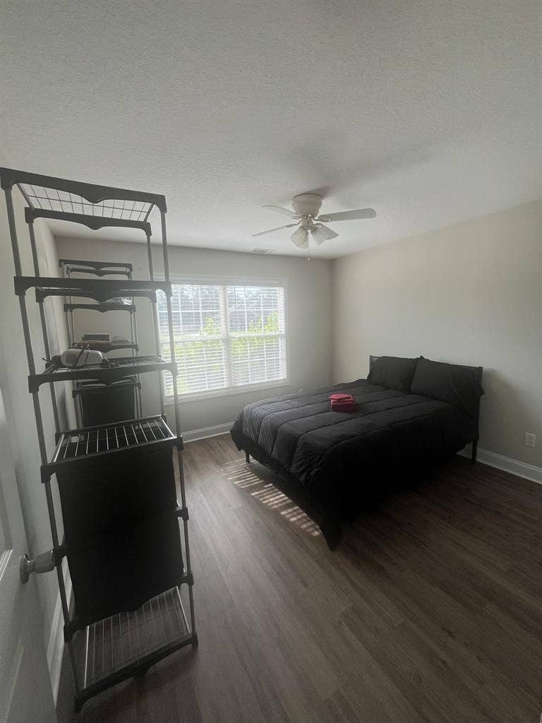 One bedroom: shared space