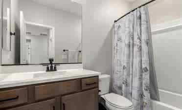 Spacious Twin In Gilbert Townhouse