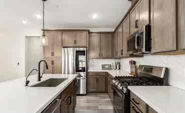 Spacious Twin In Gilbert Townhouse