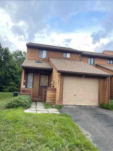 b townhouse for rentt