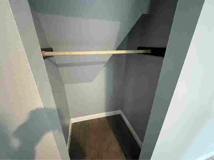 Looking for roommates for my 2 room