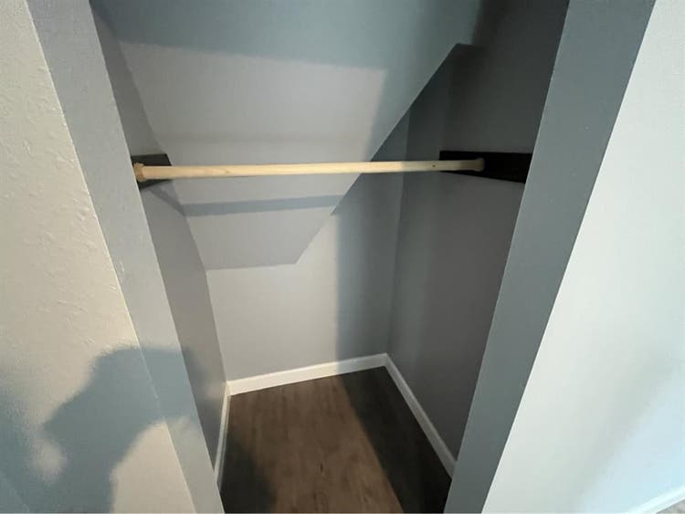 Looking for roommates for my 2 room