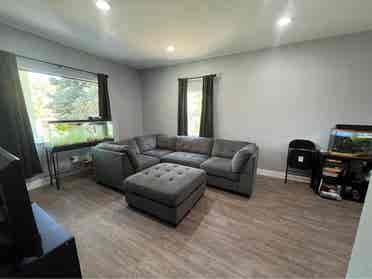 Looking for roommates for my 2 room