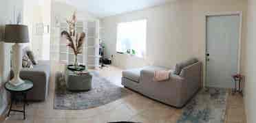 Furnished room for traveling pro